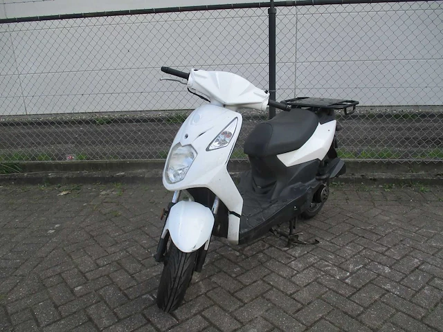 Sym - bezorgbromscooter - x-pro - scooter - afbeelding 5 van  12