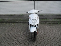 Sym - bezorgbromscooter - x-pro - scooter - afbeelding 6 van  12