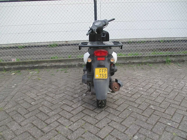 Sym - bezorgbromscooter - x-pro - scooter - afbeelding 11 van  12