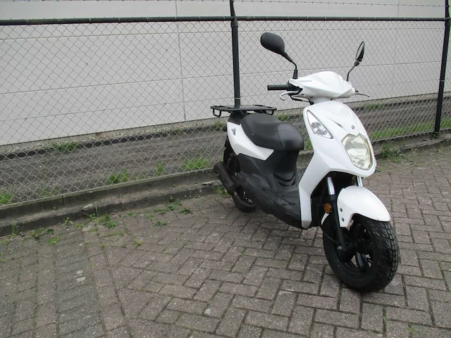 Sym - bezorgbromscooter - x-pro - scooter - afbeelding 7 van  11