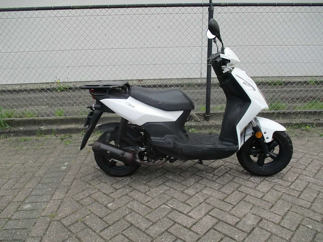 Sym - bezorgbromscooter - x-pro - scooter - afbeelding 8 van  11