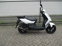 Sym - bezorgbromscooter - x-pro - scooter - afbeelding 8 van  11