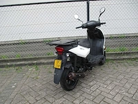 Sym - bezorgbromscooter - x-pro - scooter - afbeelding 9 van  11