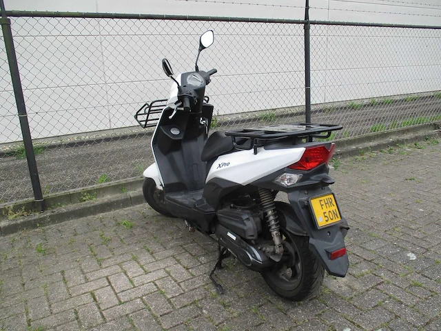 Sym - bezorgbromscooter - x-pro e5 injectie - scooter - afbeelding 2 van  11