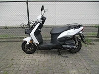 Sym - bezorgbromscooter - x-pro e5 injectie - scooter - afbeelding 1 van  11