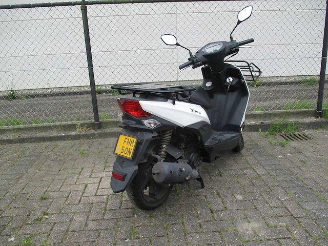 Sym - bezorgbromscooter - x-pro e5 injectie - scooter - afbeelding 9 van  11