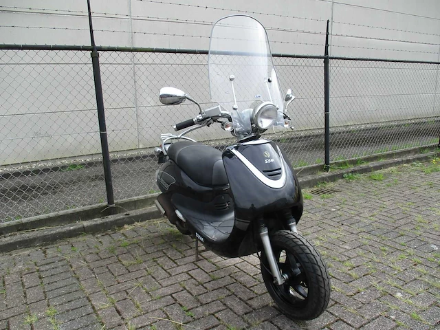 Sym - bromscooter - allo - scooter - afbeelding 7 van  11