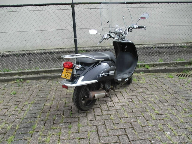 Sym - bromscooter - allo - scooter - afbeelding 9 van  11