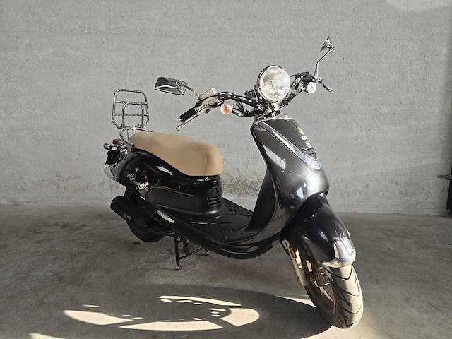 Sym - bromscooter - cello - 4t 45km uitvoering d788kf - afbeelding 4 van  7