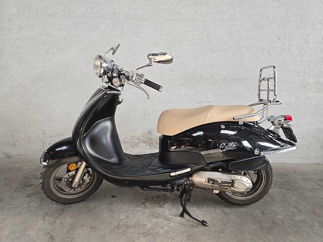 Sym - bromscooter - cello - 4t 45km uitvoering d788kf - afbeelding 1 van  7