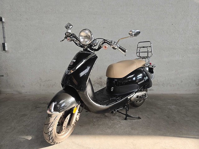 Sym - bromscooter - cello - 4t 45km uitvoering d788kf - afbeelding 3 van  7