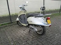Sym - bromscooter - cello - scooter - afbeelding 8 van  9