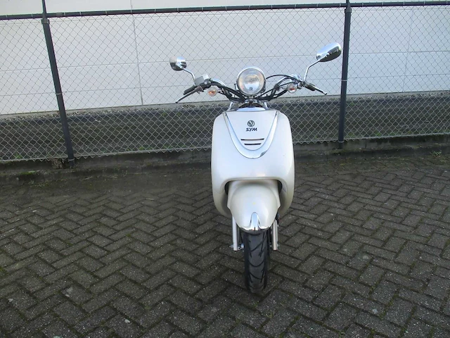 Sym - bromscooter - cello - scooter - afbeelding 5 van  11