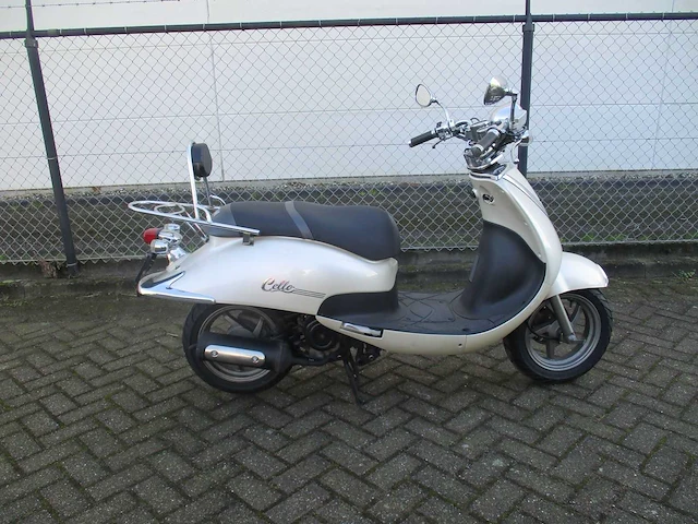 Sym - bromscooter - cello - scooter - afbeelding 8 van  11