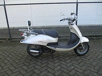 Sym - bromscooter - cello - scooter - afbeelding 8 van  11