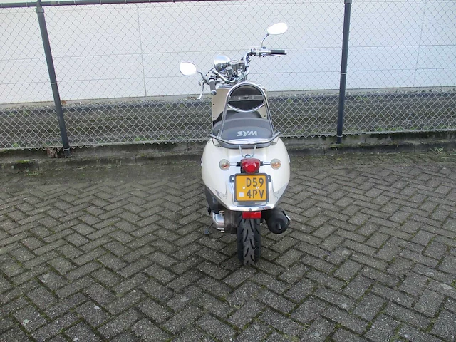 Sym - bromscooter - cello - scooter - afbeelding 10 van  11
