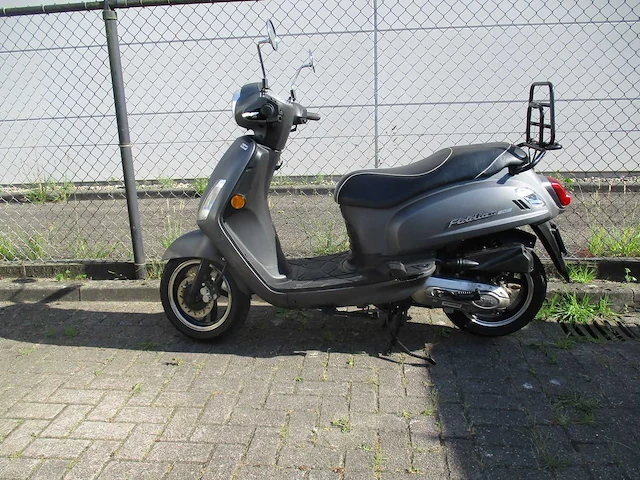 Sym - bromscooter - fiddle 50 s - scooter - afbeelding 1 van  11