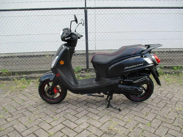 Sym - bromscooter - fiddle 50s - scooter - afbeelding 1 van  11