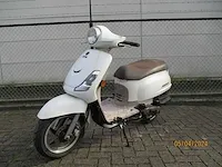 Sym - bromscooter - fiddle ii - scooter - afbeelding 2 van  9