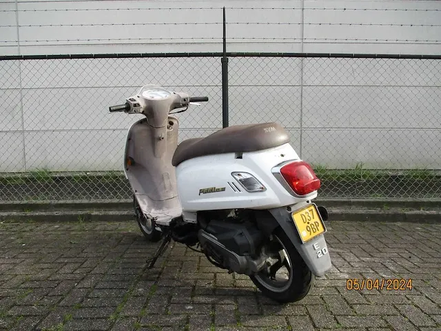 Sym - bromscooter - fiddle ii - scooter - afbeelding 8 van  9