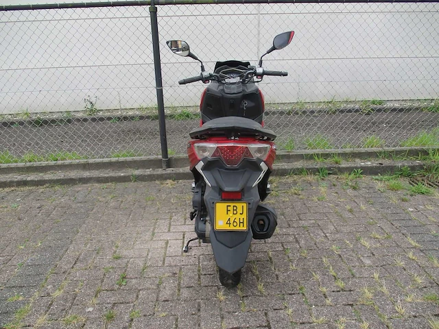 Sym - bromscooter - jet 14 - scooter - afbeelding 8 van  11
