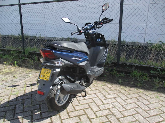 Sym - bromscooter - jet 4 rx injectie - scooter - afbeelding 9 van  11