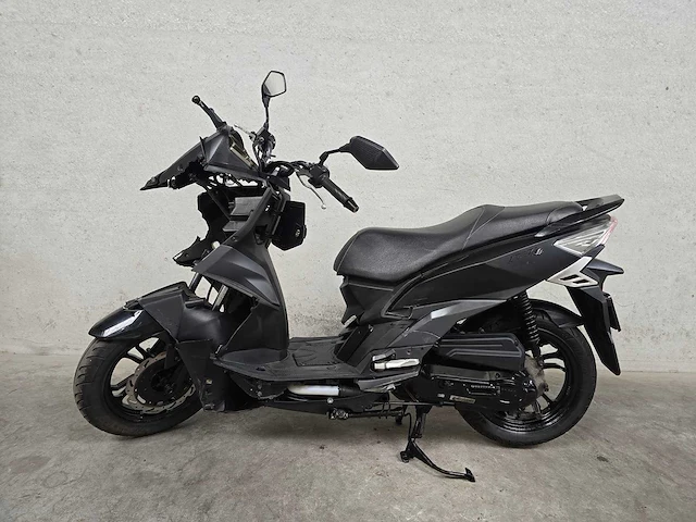 Sym - bromscooter - jet14 - 4t 45km uitvoering dvh04l - afbeelding 1 van  7