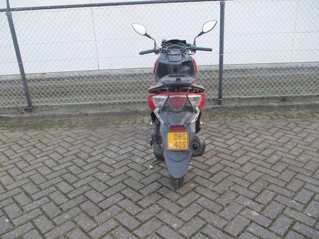 Sym - bromscooter - jet14 - scooter - afbeelding 10 van  11