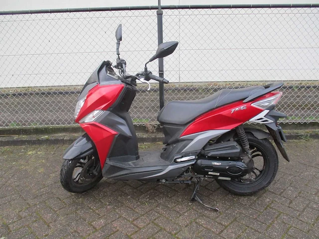 Sym - bromscooter - jet14 injectie - scooter - afbeelding 1 van  12