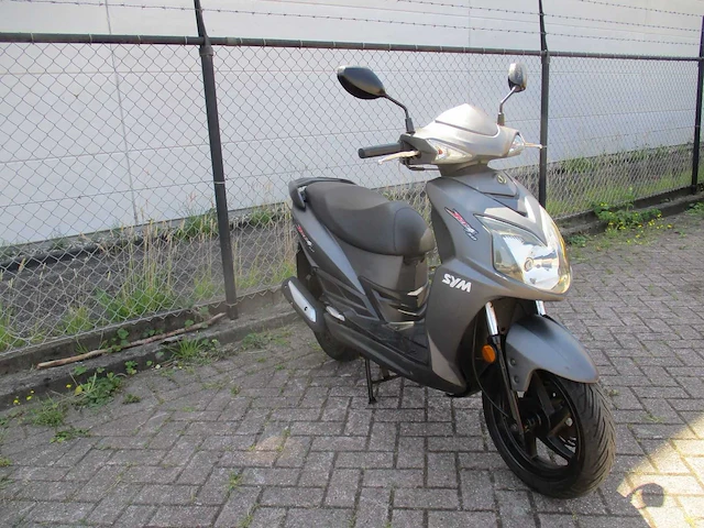 Sym - bromscooter - jet4 50 - scooter - afbeelding 7 van  11