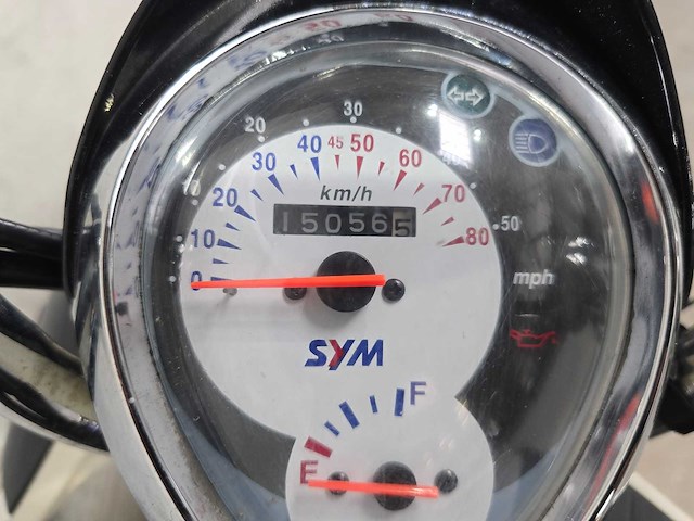 Sym - bromscooter - mio - 4t 45km uitvoering d044tl - afbeelding 7 van  7
