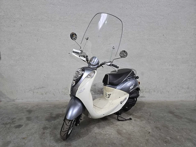 Sym - bromscooter - mio 50 - 4t 45km uitvoering dhd46l - afbeelding 3 van  7