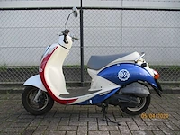 Sym - bromscooter - mio 50 fashion street style - scooter - afbeelding 1 van  9