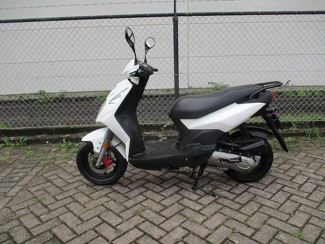 Sym - bromscooter - orbit 2 - scooter - afbeelding 1 van  11