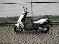 Sym - bromscooter - orbit 2 - scooter - afbeelding 1 van  11