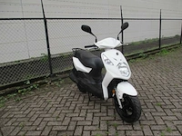 Sym - bromscooter - orbit 2 - scooter - afbeelding 7 van  11