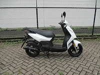 Sym - bromscooter - orbit 2 - scooter - afbeelding 8 van  11