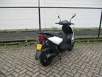 Sym - bromscooter - orbit 2 - scooter - afbeelding 9 van  11