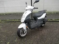 Sym - bromscooter - orbit 50 - scooter - afbeelding 8 van  9