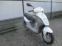 Sym - bromscooter - orbit 50 - scooter - afbeelding 7 van  11