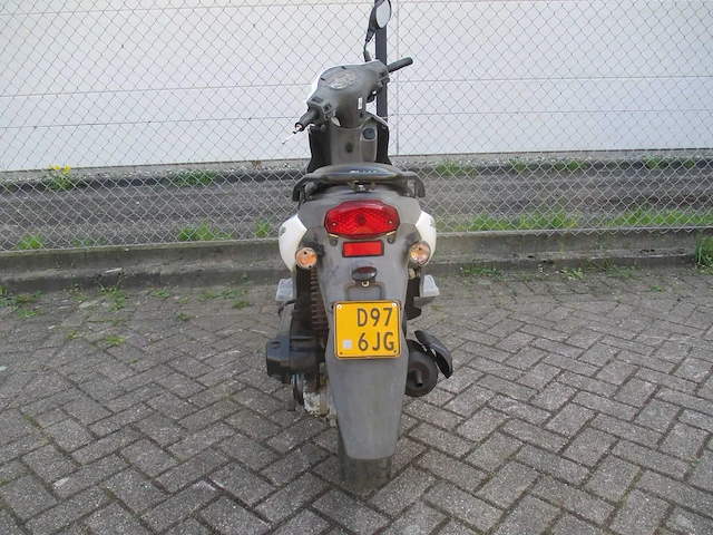 Sym - bromscooter - orbit 50 - scooter - afbeelding 10 van  11