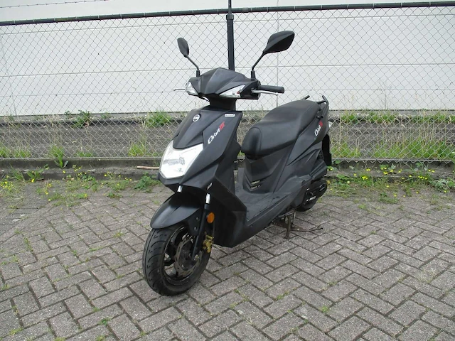 Sym - bromscooter - orbit iii - scooter - afbeelding 6 van  13