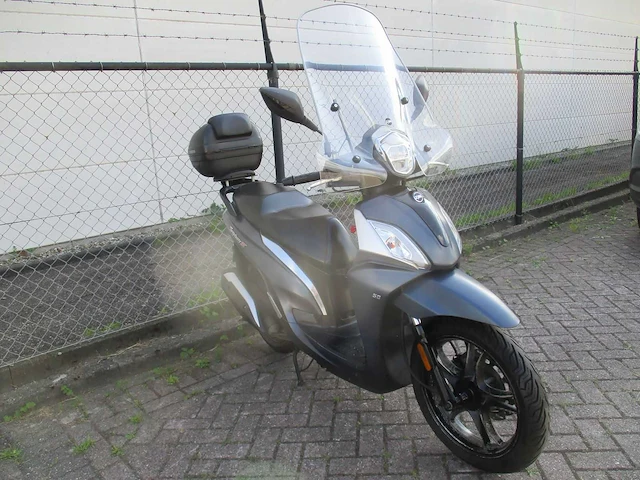 Sym - bromscooter - symphony st e5 injectie - scooter - afbeelding 7 van  11