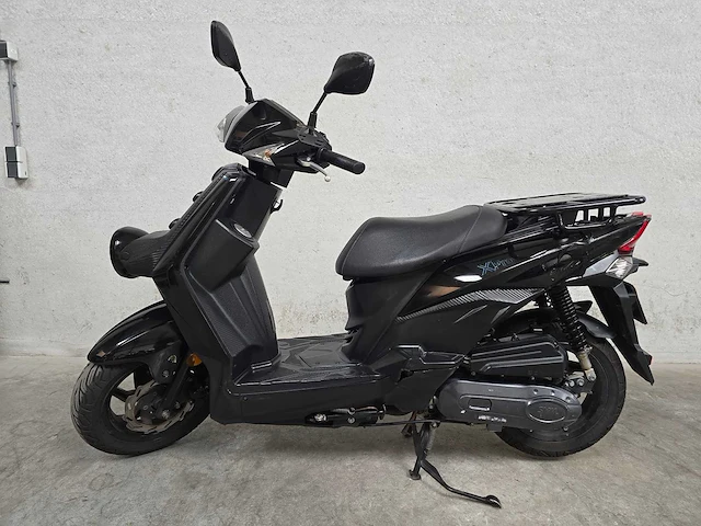 Sym - bromscooter - x-pro - 4t 45km uitvoering fkt40k - afbeelding 1 van  7