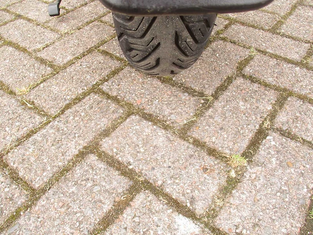 Sym - motorscooter - fidlle iii injectie - motorfiets - afbeelding 11 van  11