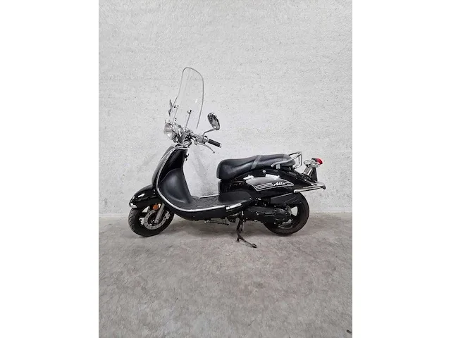 Sym - snorscooter - allo - 4t 25km - afbeelding 1 van  6