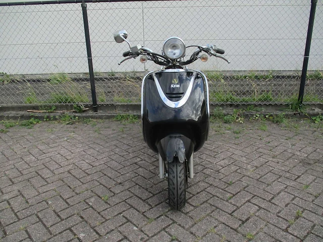 Sym - snorscooter - allo - scooter - afbeelding 5 van  11