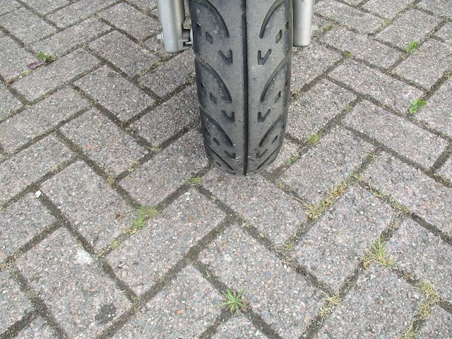 Sym - snorscooter - allo - scooter - afbeelding 6 van  11
