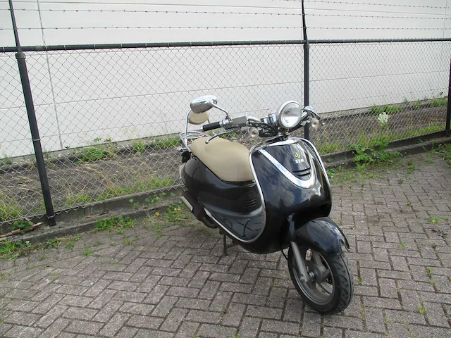 Sym - snorscooter - allo - scooter - afbeelding 7 van  11