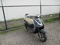 Sym - snorscooter - allo - scooter - afbeelding 7 van  11